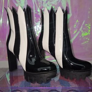 *SOLD* Azalea Wang On Lock Down Platform Bootie - Size 9